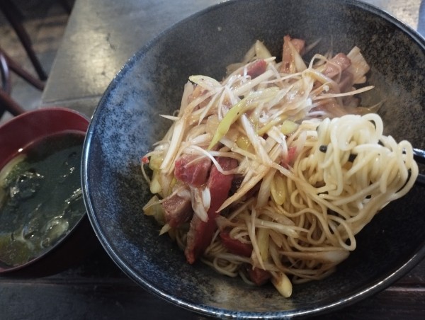 「ねぎ焼豚まぜそば(950)」@KARAZOの写真