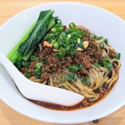 汁なし担々麺(黒ゴマ･辛さ普通･痺れ増し)