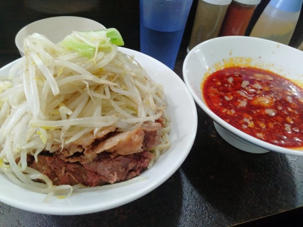 「赤いつけ麺」@ぶたけん。の写真