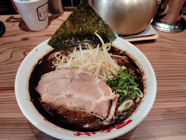 「らーめん　　６８０円」@なんつッ亭  町田店の写真