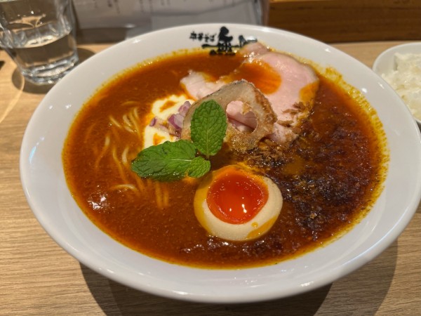 「出汁カレーそば」@中華そば 無限の写真