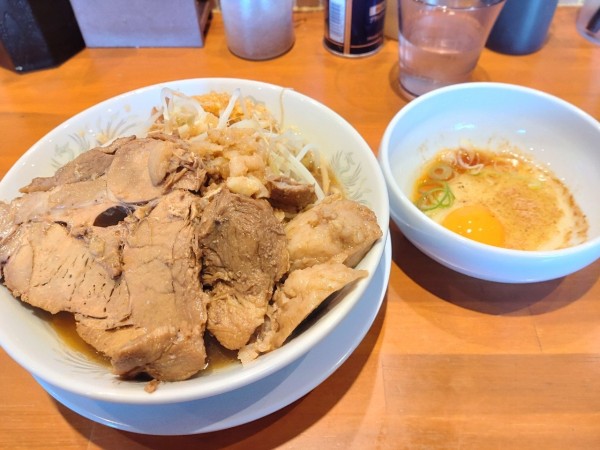 「小らーめんすきやきセットブタ増し」@らーめん たん二郎の写真