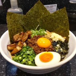 台湾まぜそば 全部のせ