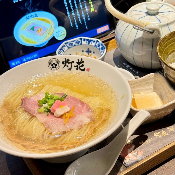 「鯛塩そば 鮭いくら雑炊セット」@鯛塩そば 灯花 KITTE丸の内店の写真