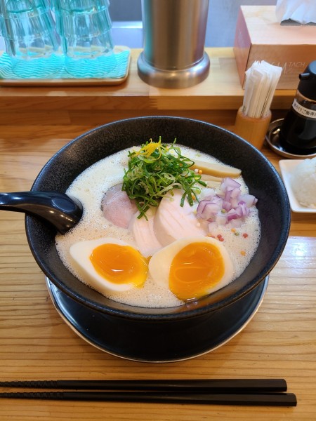 「鶏泡焼きアゴらあめん」@鶏泡そば 草戸ベースの写真