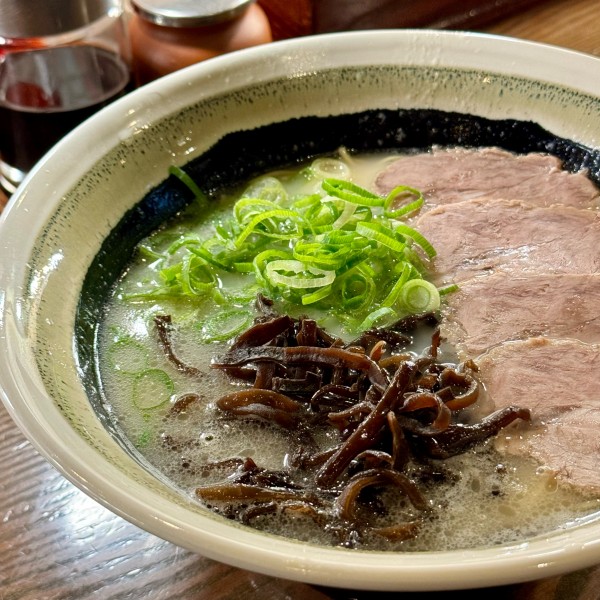 「大判ラーメン」@博多ラーメン しばらく 日本橋店の写真