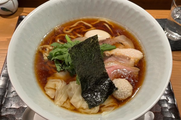 「特製醤油そば 手揉み麺」@饗 くろ㐂の写真
