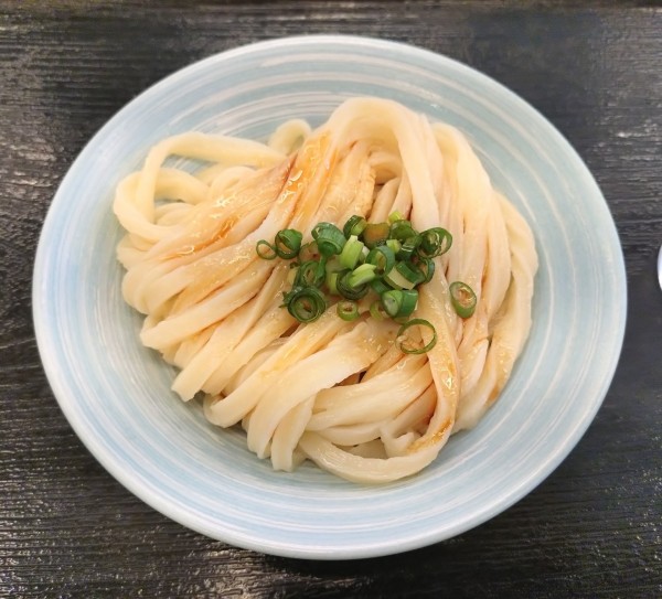 「しょうゆうどん小220円」@宮武うどんの写真