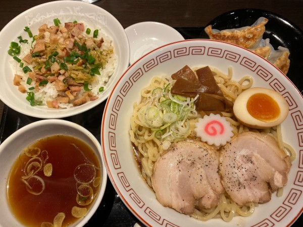 「嵐まぜそば 800円 + ぶためしセット500円」@らあめん 花月嵐 東十条店の写真