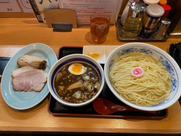 「釜上げ魚介もりそば（９５０円）＋大盛１５０円＋チャー２枚」@佐貫大勝軒ゆうの写真