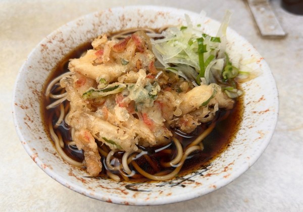 「きのこ天そば(470円)」@柳屋そば店の写真