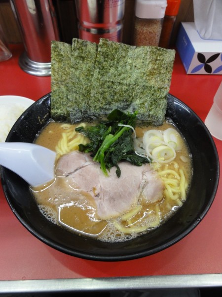 「ラーメン650円硬めライス」@赤羽らーめん 粋の写真