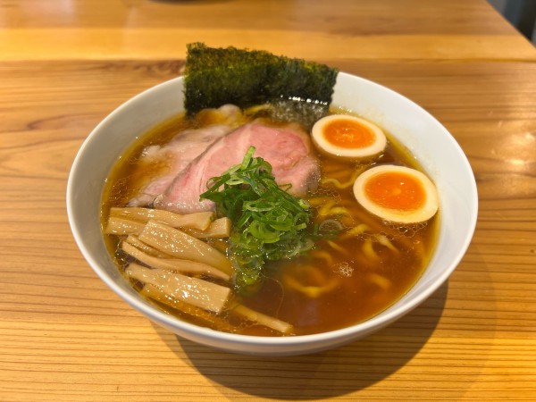 「貝出汁醤油ラーめん」@貝出汁ラーめん クラムの写真