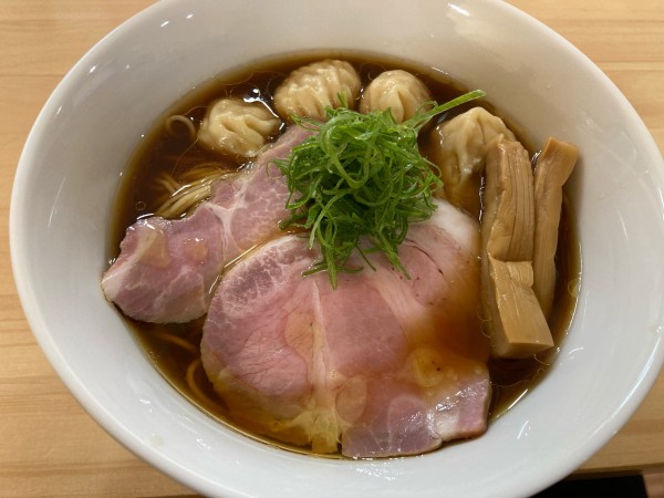 「ワンタン醤油ラーメン」@NAGASHARIの写真