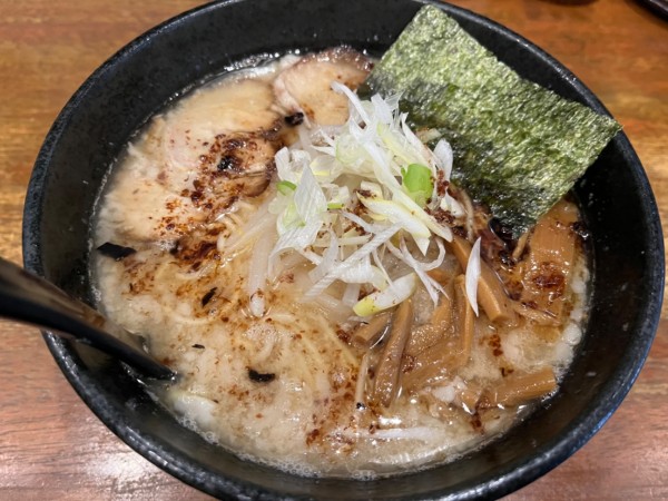 「こってりらーめん（大盛り）」@麺屋 天王 二号店の写真