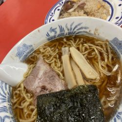 ラーメン半チャーハン　950円