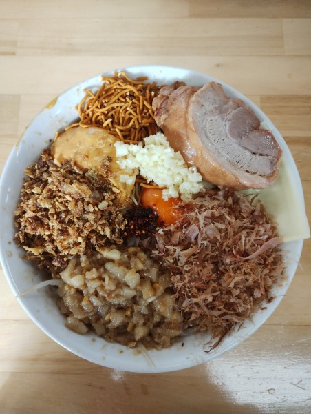 「まぜそば(中)(全増し)」@ハイマウントMの写真