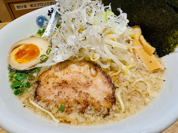 「【限定】背脂煮干しらぁめん【1200円】」@焼あご煮干しらぁめん 碧猫の写真