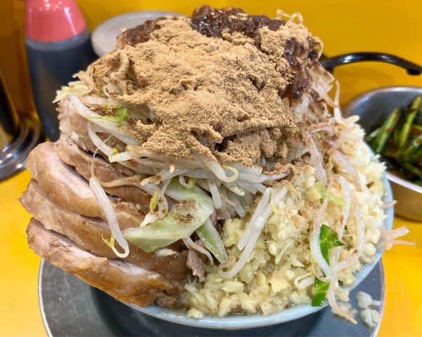 「小ブタ　しょうが　おさかな天国　ニラジャン×2」@ラーメン二郎 八王子野猿街道店2の写真