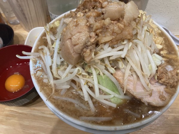 「大ラーメン(ニンニクアブラカラメ)¥1060+生卵¥50+ショウ」@ラーメン 他力也の写真
