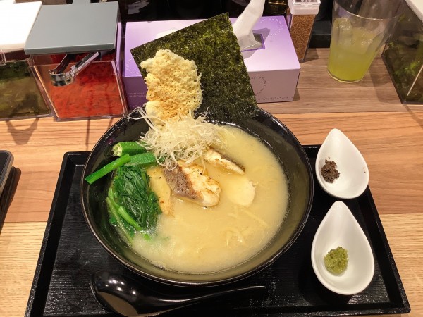 「濃厚鯛らあめん 極」@ラーメンとんぼの写真