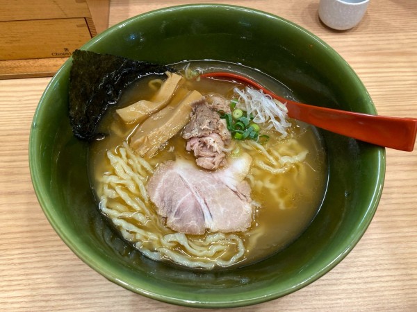 「焼きあご塩らー麺 価格失念」@焼きあご塩らー麺 たかはし 北千住店の写真