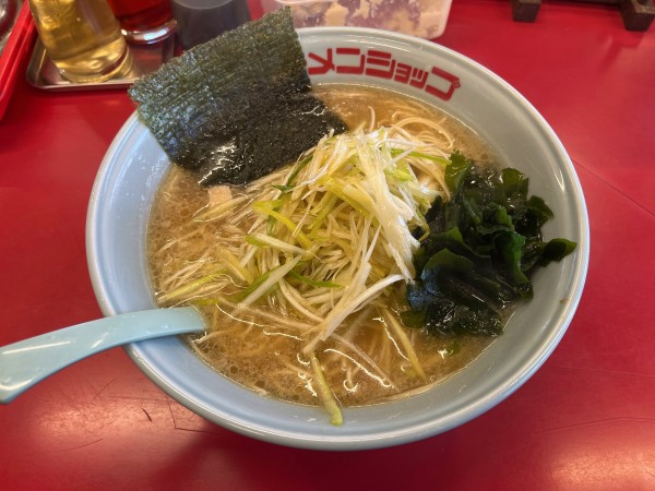 「中盛ネギラーメン　990円」@新ラーメンショップ 狭山本部の写真