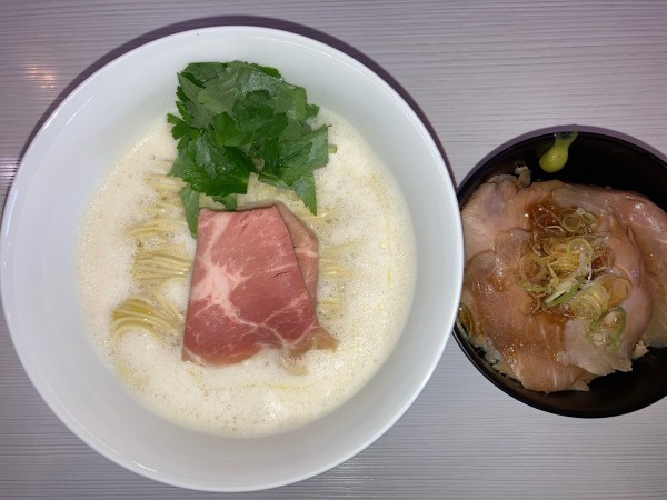 「泡トリュフ」@らぁ麺 まほろば 福大前西福井店の写真