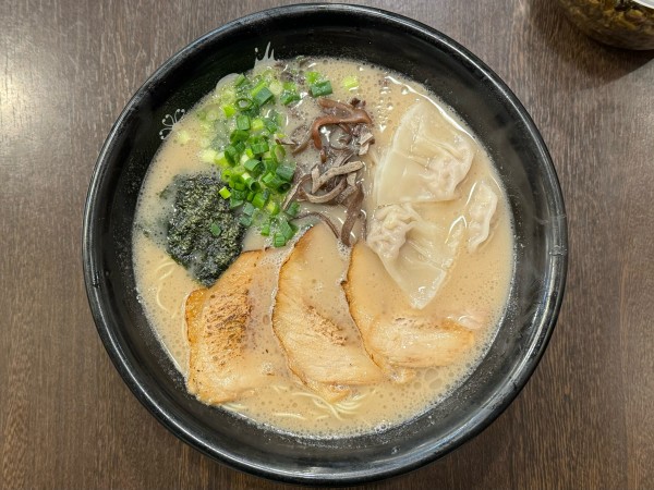 「濃厚ワンタン麺」@石田一龍 本店の写真