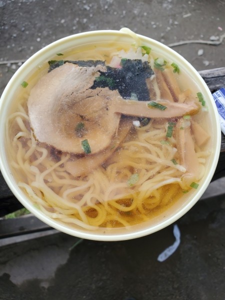 「ラーメン」@中古タイヤ市場 相模原店 自販機コーナーの写真