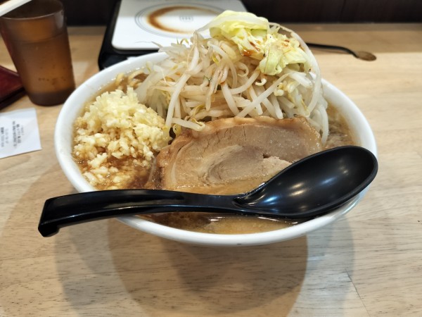 「ラーメン　野菜マシマシ　ニンニク　890円」@麺屋 あびすけ 東山田店の写真