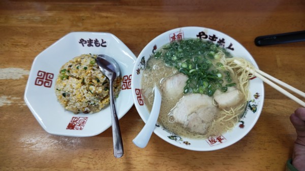 「焼きめしセット（1100円）」@ラーメンやまもとの写真