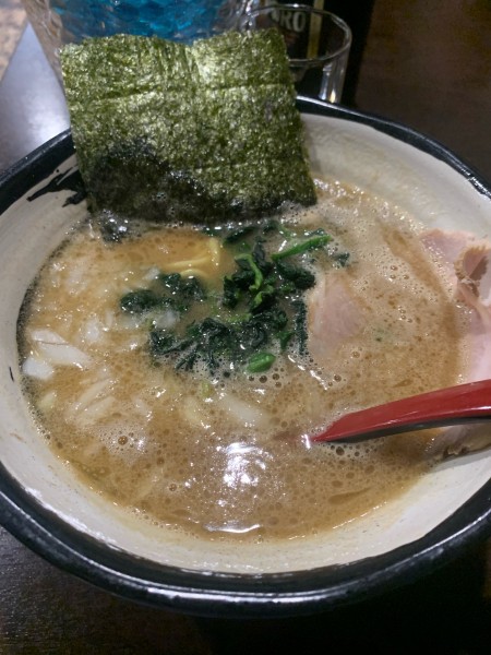「豚骨醤油ラーメン」@ラーメン 玄武の写真
