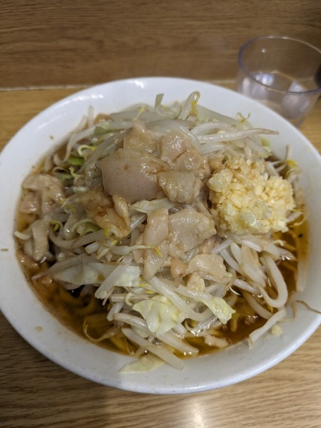 「ラーメン豚入り➕TARO」@ラーメン二郎 栃木街道店の写真