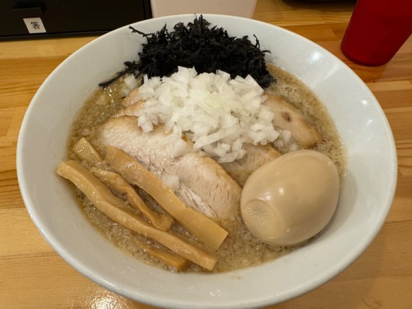 「背脂煮干らーめん」@煮干らーめん 川むらの写真