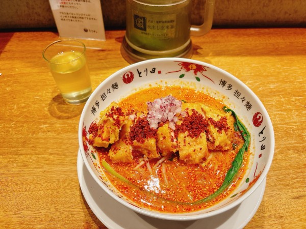 「フライドチキン担々麺」@博多担々麺 とり田 KITTE博多店の写真