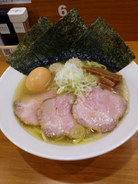 「全部乗せ塩ラーメン」@しののめヌードルの写真