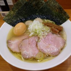 全部乗せ塩ラーメン