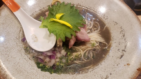 「煮干の十層＋味付け〆そば」@与しおかの写真