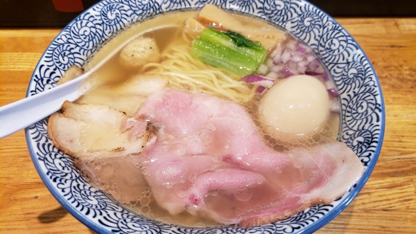 「中華そば 塩＋味玉」@鶏節麺 かびらの写真