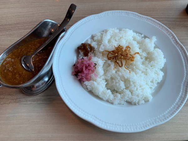 「ビーフジャワカレー 1133円」@ロイヤルホスト 那覇空港店の写真