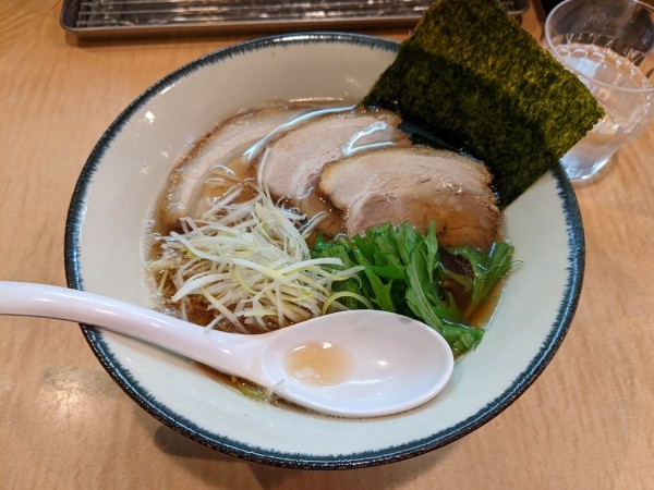 「淡麗醤油そば」@麺屋 神楽の写真
