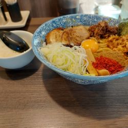 カレーまぜそば＋小ライス