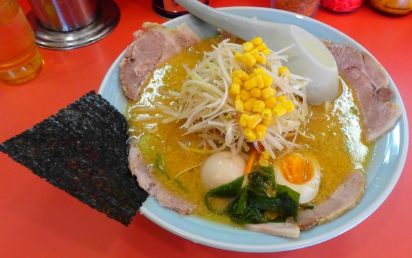 「ネギ味噌チャーシューメン細麺（1000円）＋味玉（100円）」@ラーメンショップ 上柚木店の写真