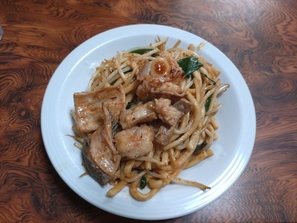 「ホルモンうどん1玉 普通870円」@橋野食堂の写真