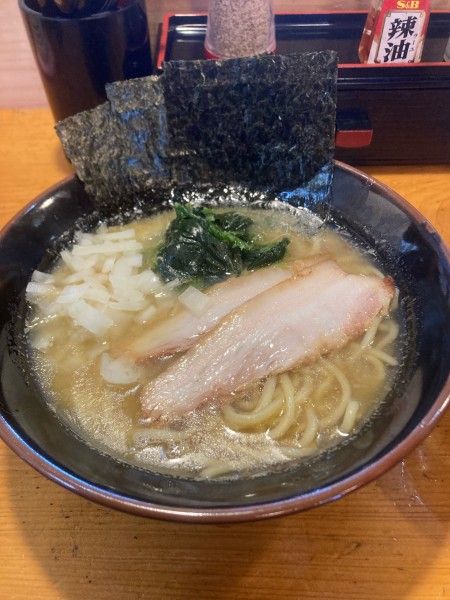 「豚骨醤油」@麺童豚多 諭吉の写真