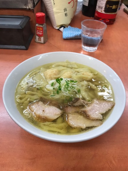 「海老ワンタンメン 1,000円＋麺大盛 50円」@日陰の写真