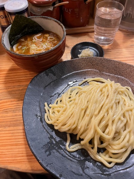 「つけ麺（醤油・小盛￥920）＋味玉（サービス）」@つけ麺屋 やすべえ 秋葉原店の写真