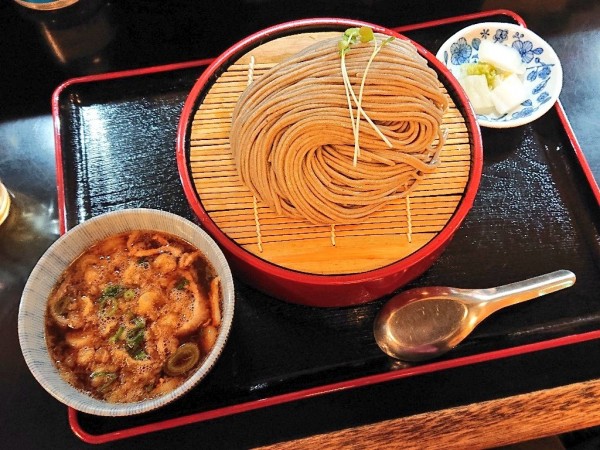 「肉汁つけ蕎麦(大盛り)」@たぬきときつねの写真