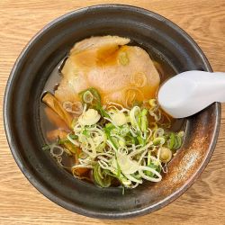 醤油ラーメン（780円）